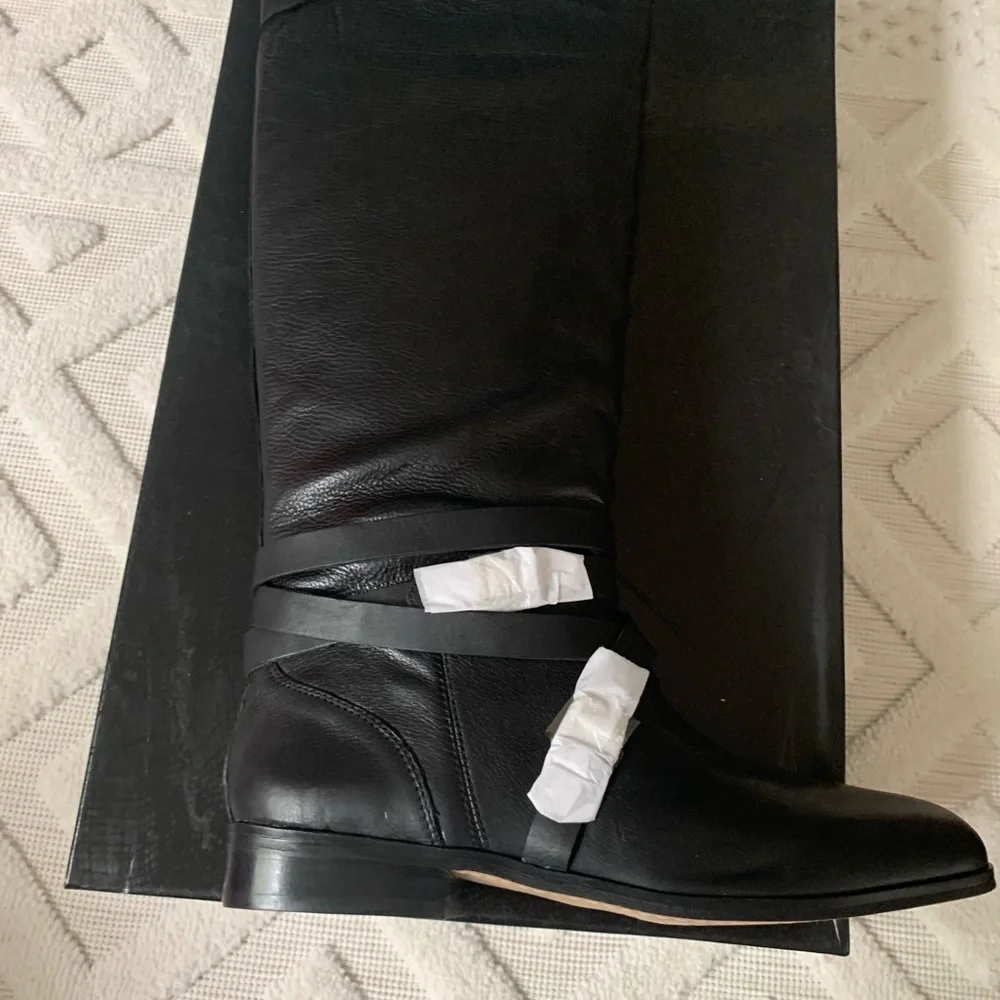Riding‎ boots